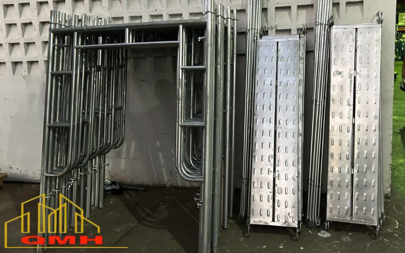 Mâm giàn giáo có dập sóng chống trượt