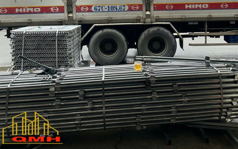 Trọng lượng giáo nêm đạt chuẩn