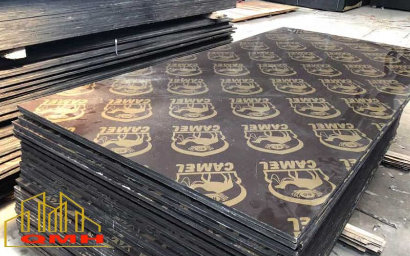 Giá ván ép phủ phim hiện nay