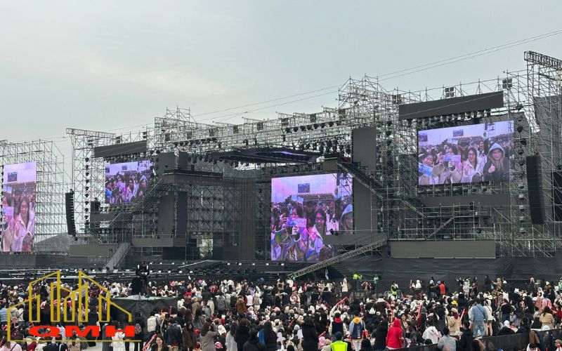 Giáo đĩa dựng sân khấu