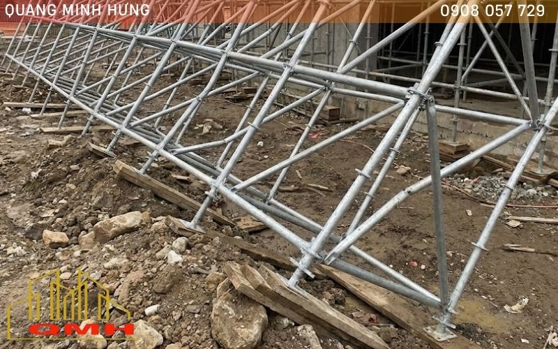 Lỗi lắp giáo đĩa mà không kiểm tra nền đất