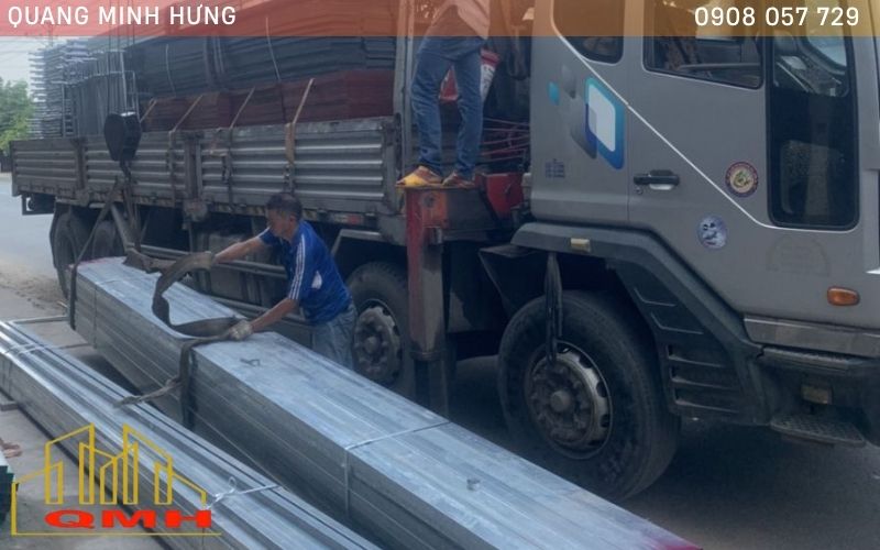 Xà gồ thép hộp chữ nhật Quang Minh Hưng