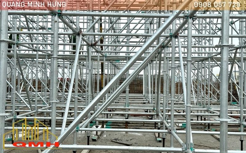 Giàn giáo ringlock có giằng chéo