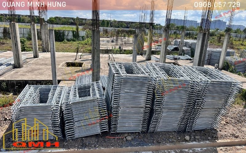 Giàn giáo khung tại công trình nhà phố