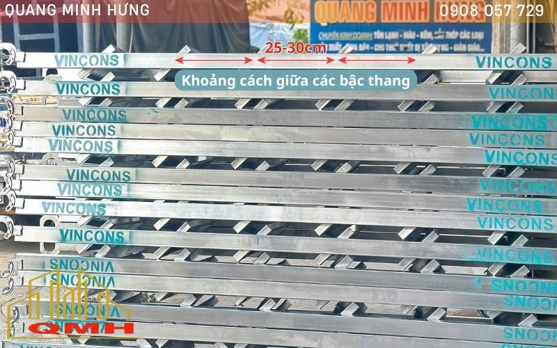 Khoảng cách bậc thang giàn giáo