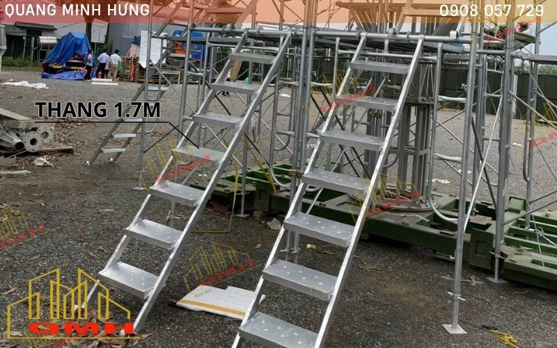 Lỗi lắp thang giàn giáo không đồng bộ