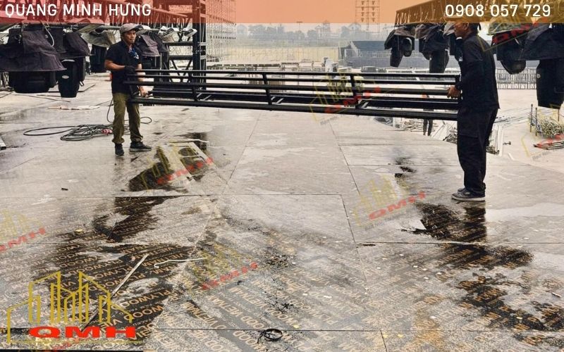 Ván phủ phim lót sàn sân khấu