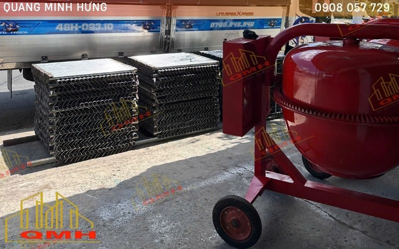 Máy trộn bê tông thùng đúc Quang Minh Hưng