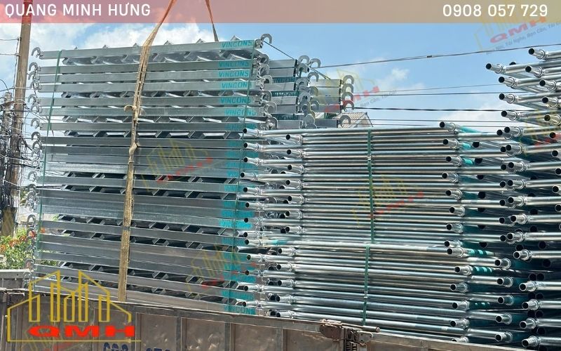 Vận chuyển thang giàn giáo đúng cách